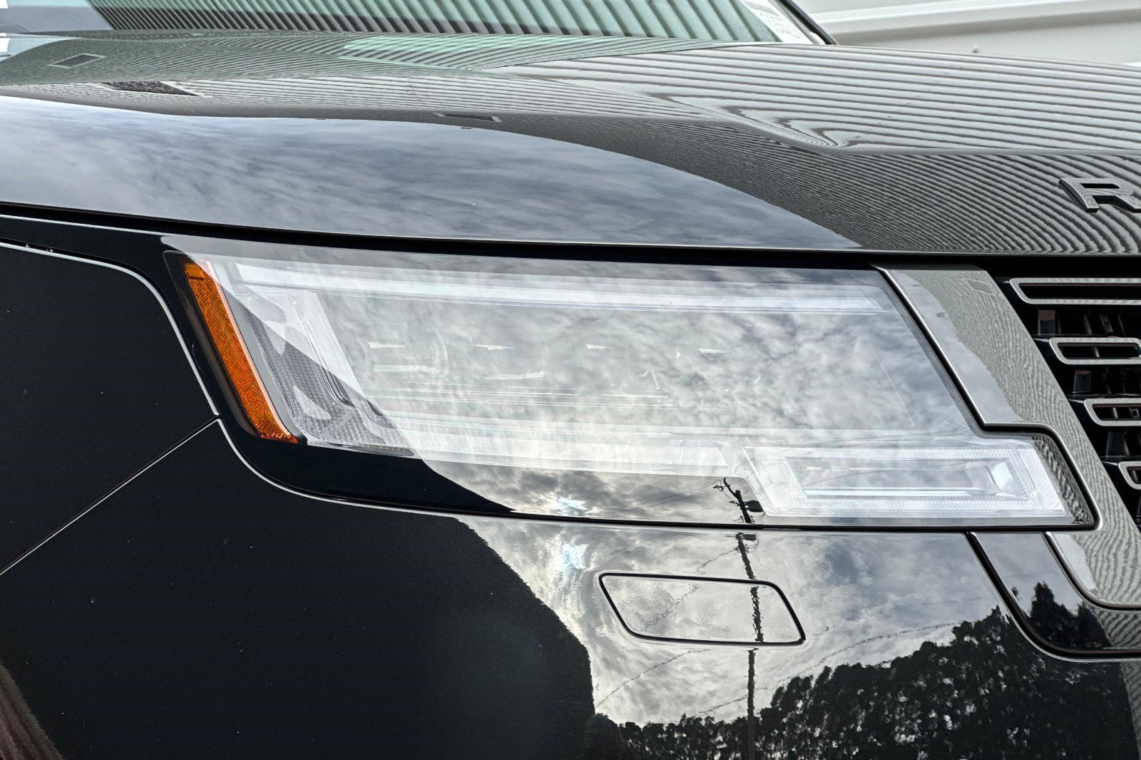 New 2026 Land Rover Range Rover SE image 12