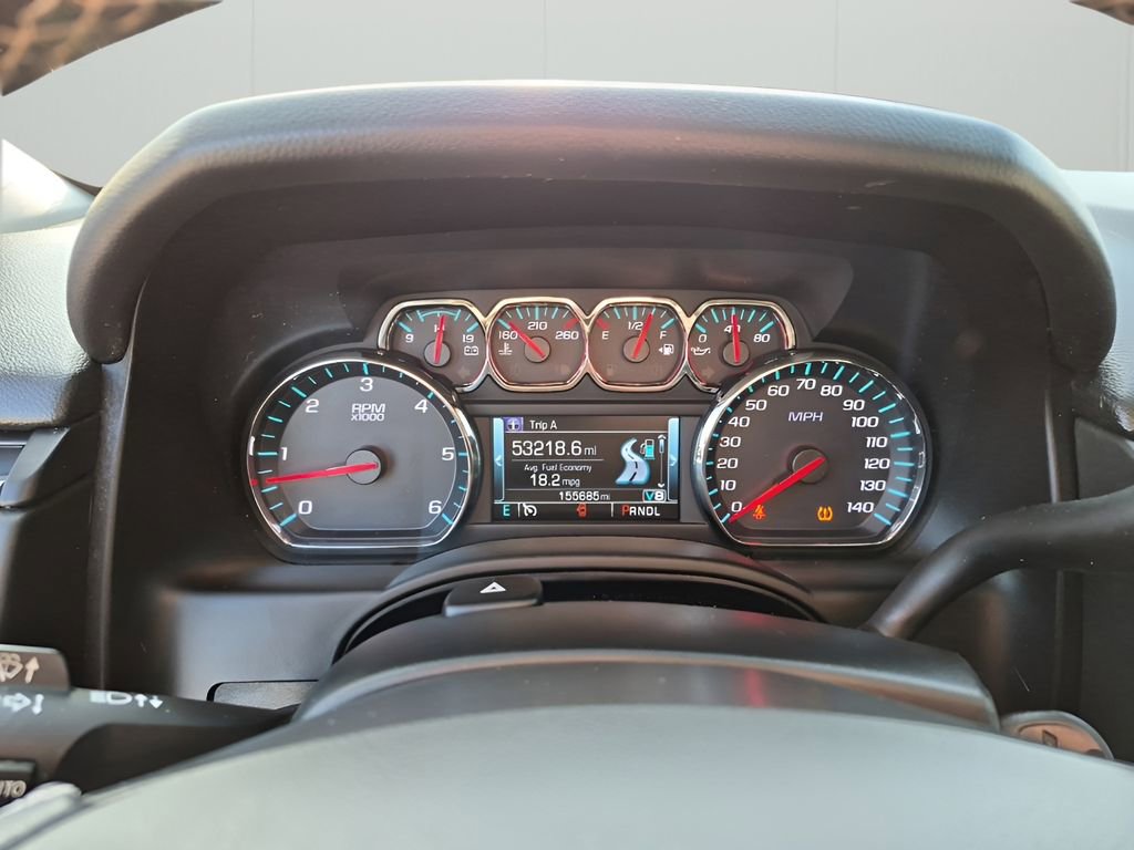 Used 2019 Chevrolet Suburban LT RWD image 40