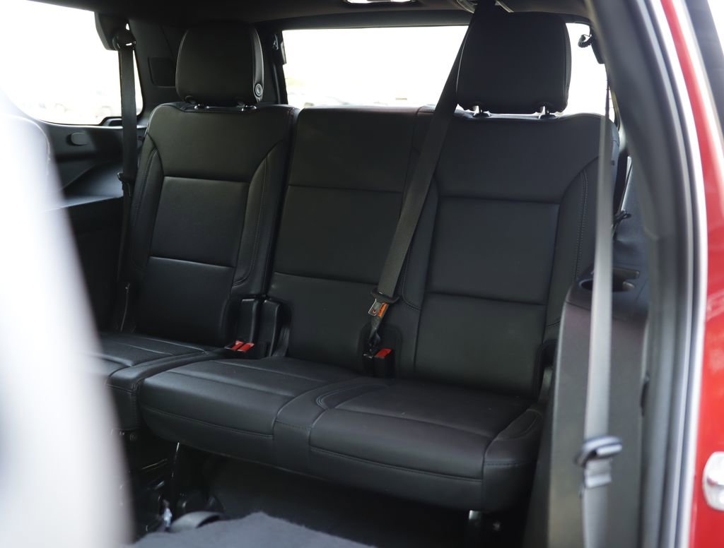 Used 2022 Chevrolet Tahoe LT w/ LT Signature Package AWD/4WD image 32