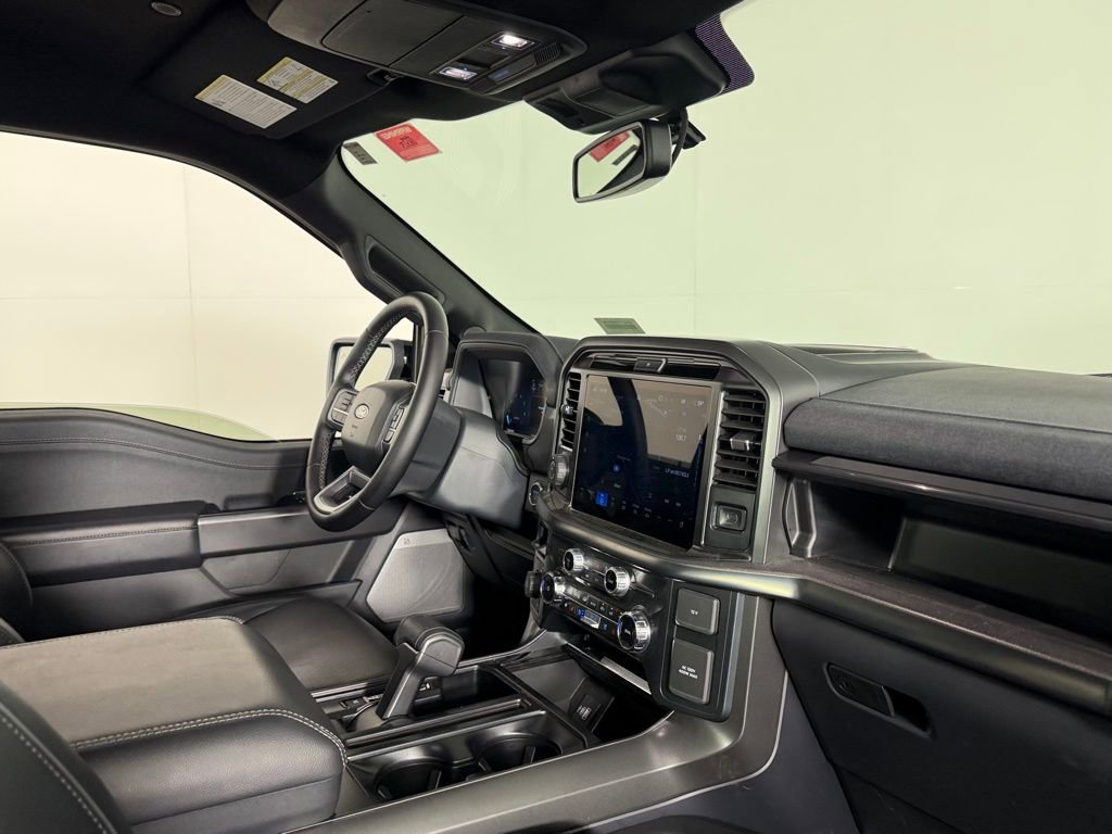 Used 2025 Ford F150 Lariat image 34