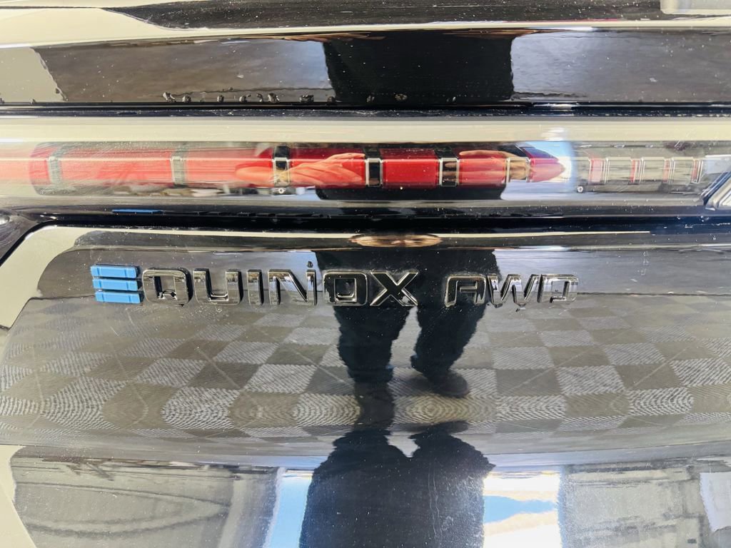 Used 2024 Chevrolet Equinox EV RS image 22