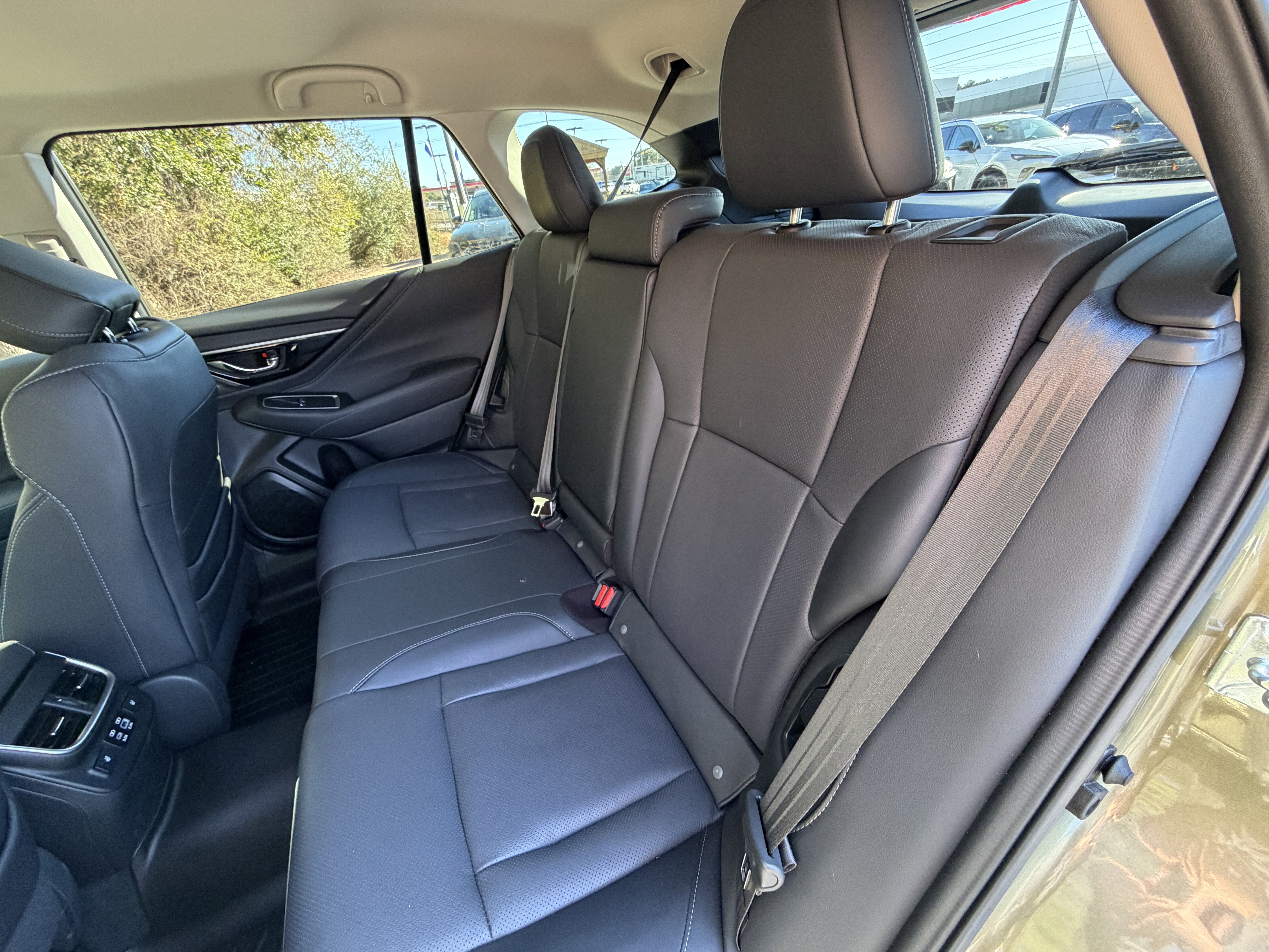 Used 2025 Subaru Outback Limited image 20