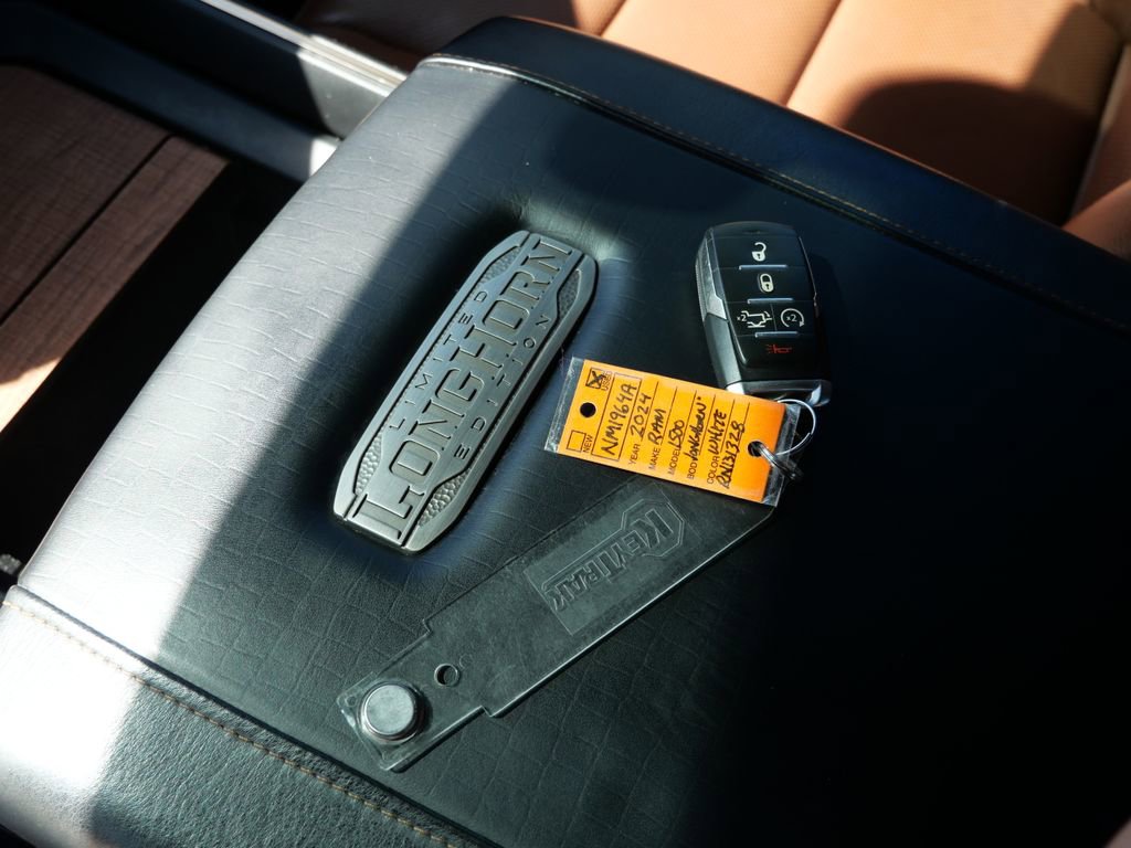 Used 2024 RAM 1500 Limited image 28