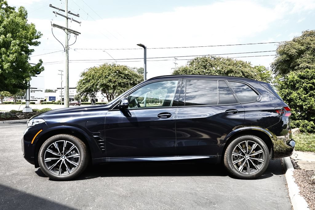 New 2026 BMW X5 xDrive50e w/ M Sport Package AWD/4WD image 12