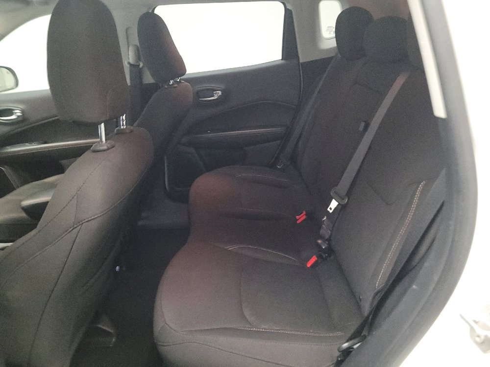 Used 2020 Jeep Compass Sport image 18