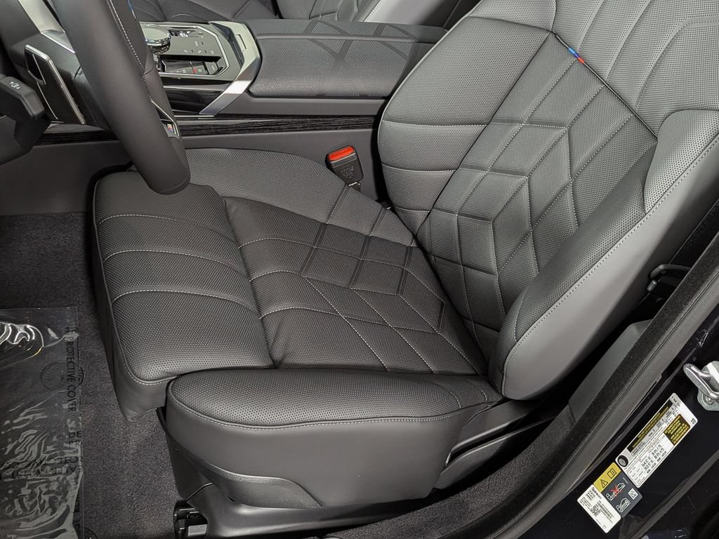 Used 2026 BMW i7 xDrive60 AWD/4WD image 22