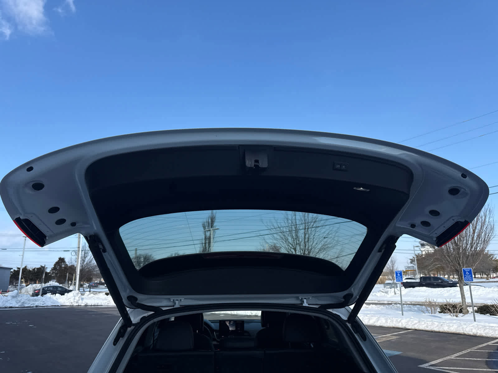 Used 2023 Audi Q5 2.0T Premium w/ Convenience Package image 24