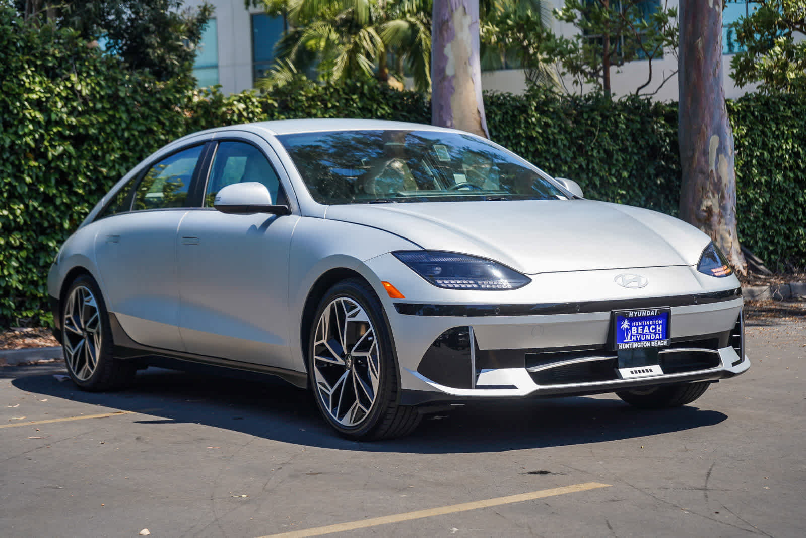 Used 2023 Hyundai Ioniq 6 Limited w/ Cargo Package RWD image 3