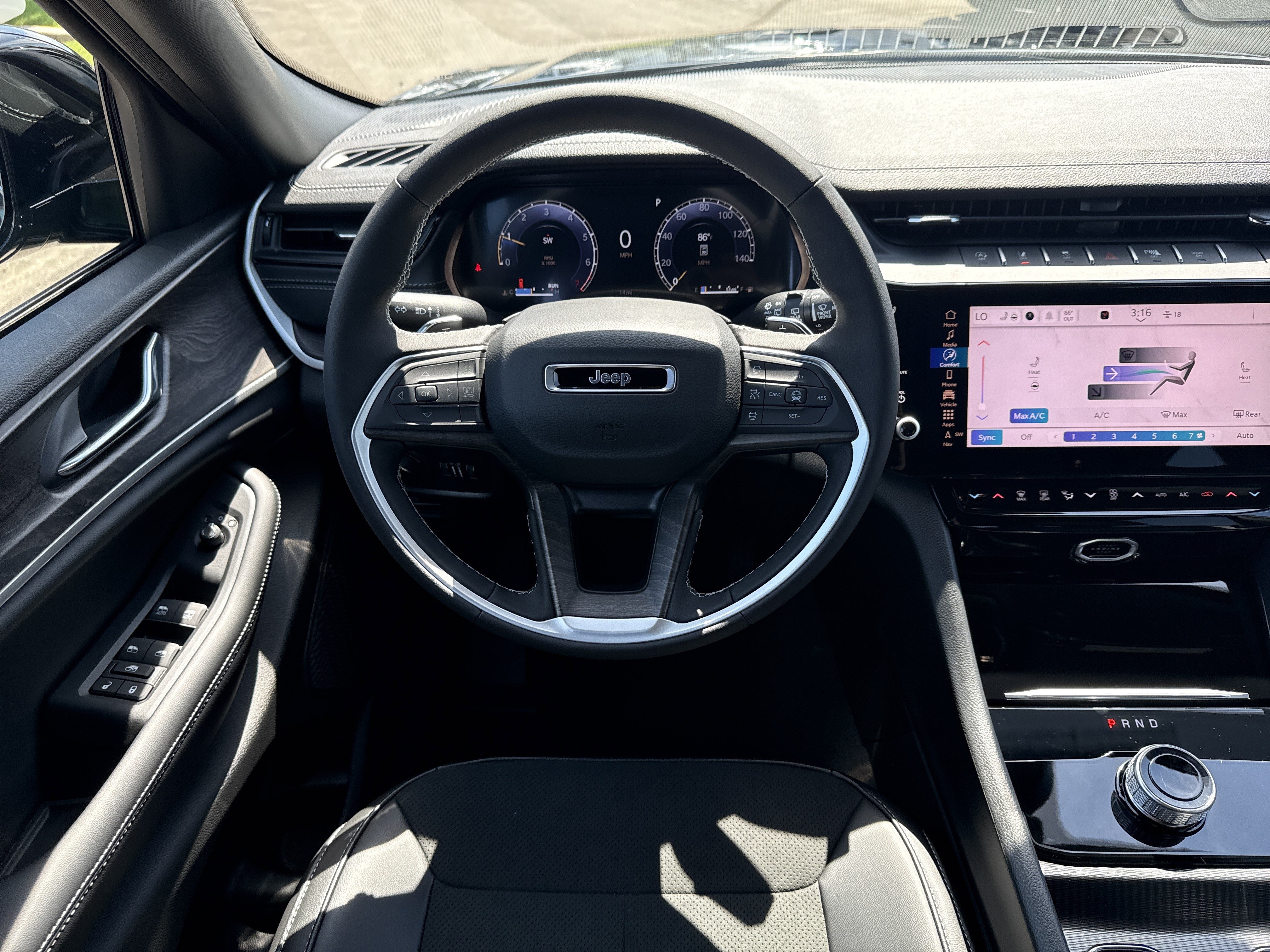 New 2026 Jeep Grand Cherokee Altitude RWD image 24