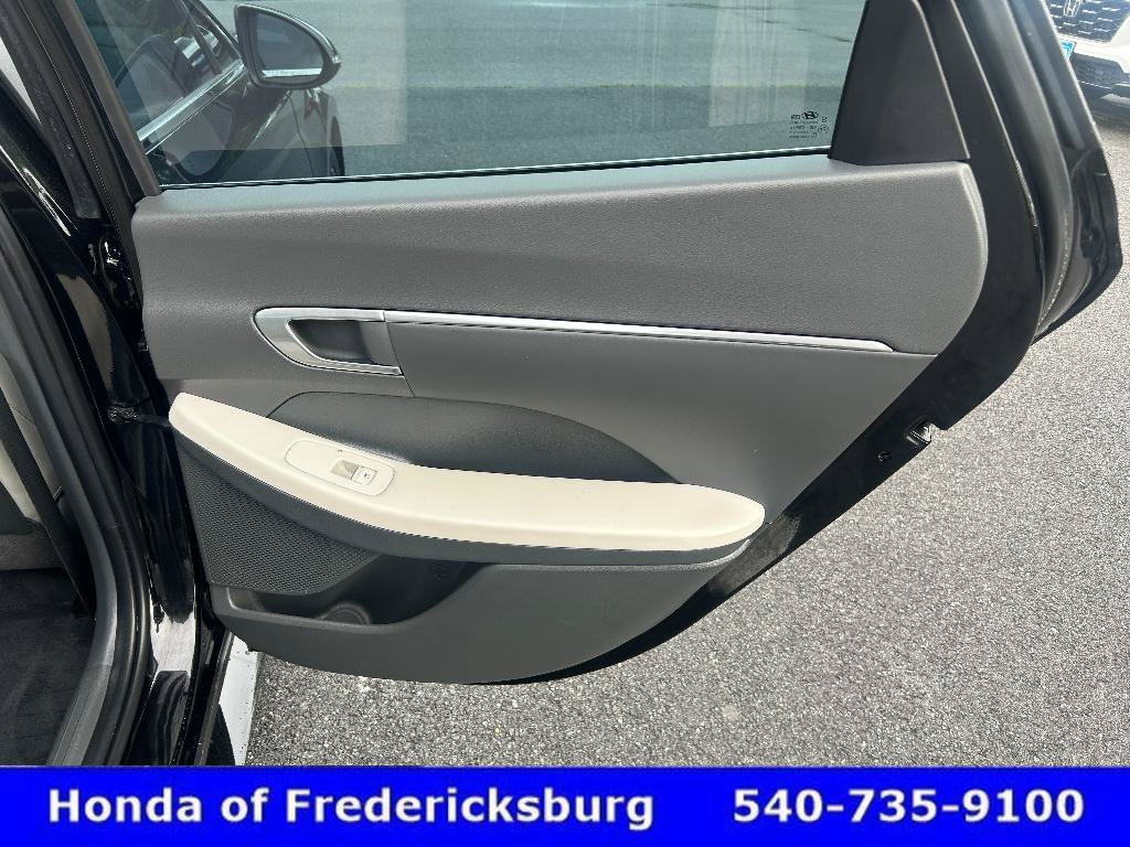 Used 2023 Hyundai Sonata SEL FWD image 12