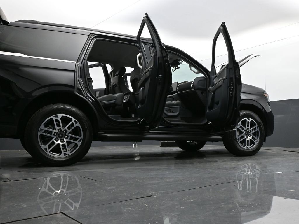 New 2026 Ford Expedition Active image 34
