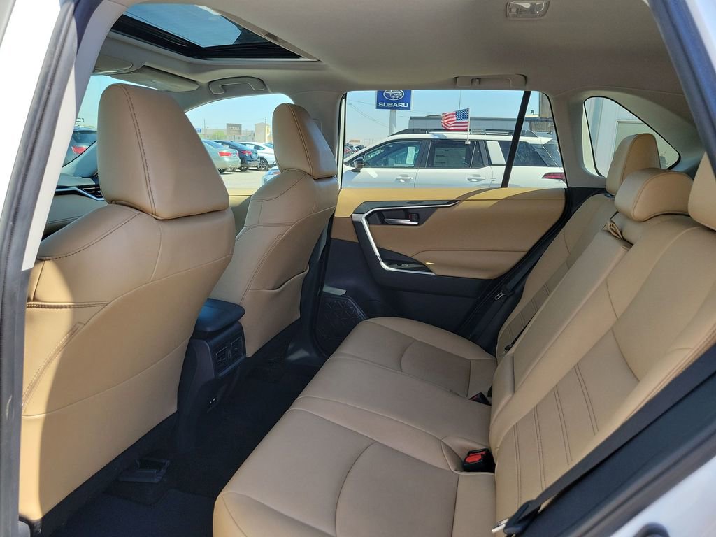 Used 2021 Toyota RAV4 XLE Premium image 13