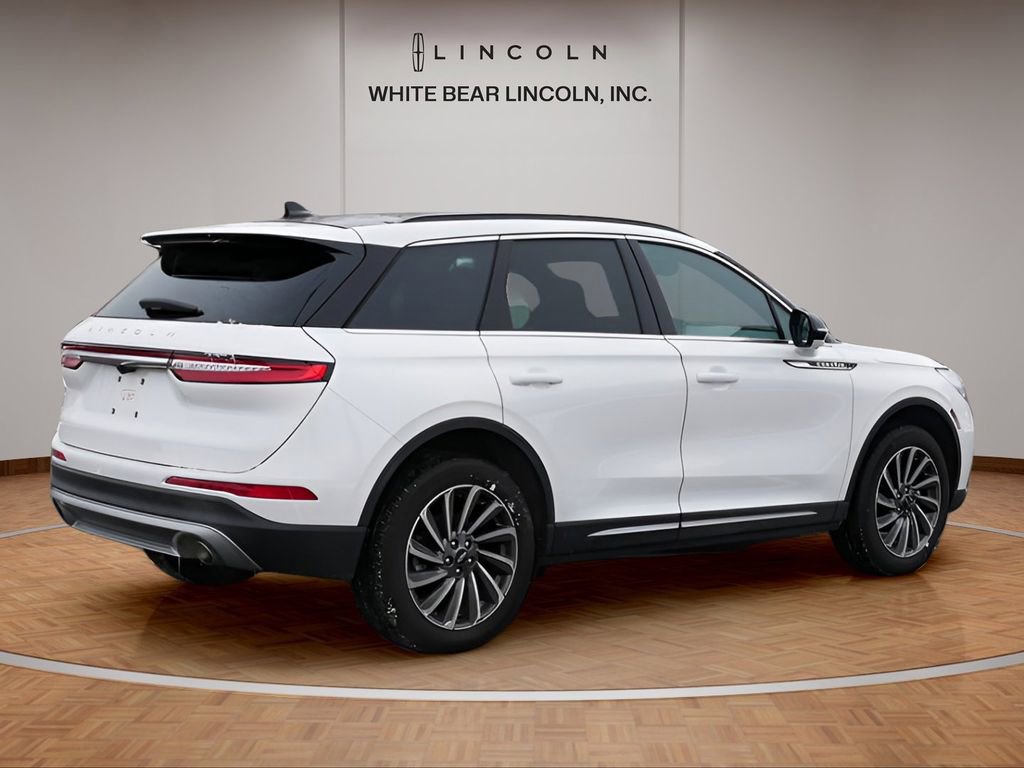 Used 2025 Lincoln Corsair Reserve w/ Equipment Group 202A AWD/4WD image 5