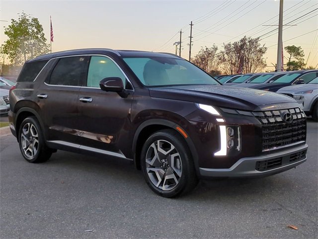 Used 2023 Hyundai Palisade SEL w/ Premium Package image 3