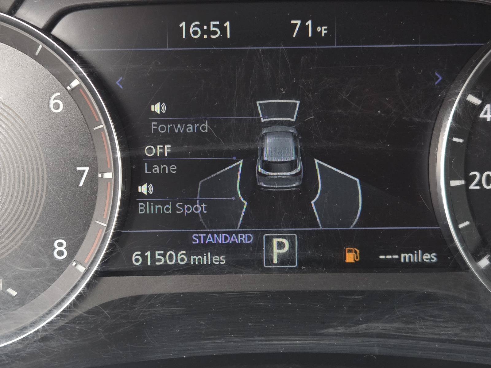 Used 2021 INFINITI QX50 Luxe FWD image 16