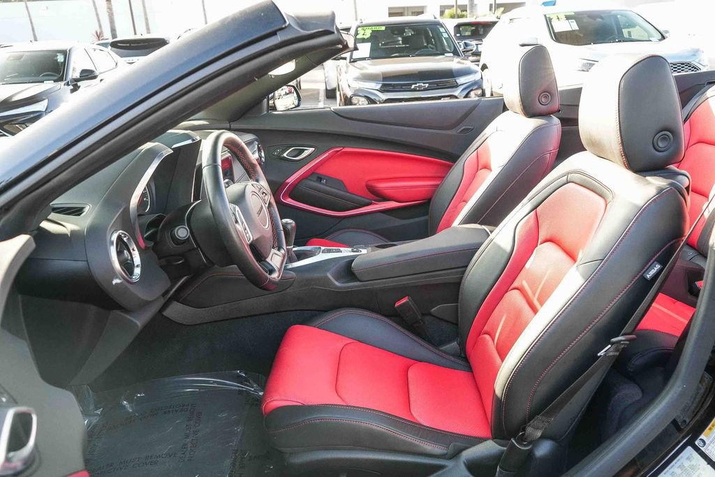Used 2023 Chevrolet Camaro LT w/ Technology Package RWD image 16