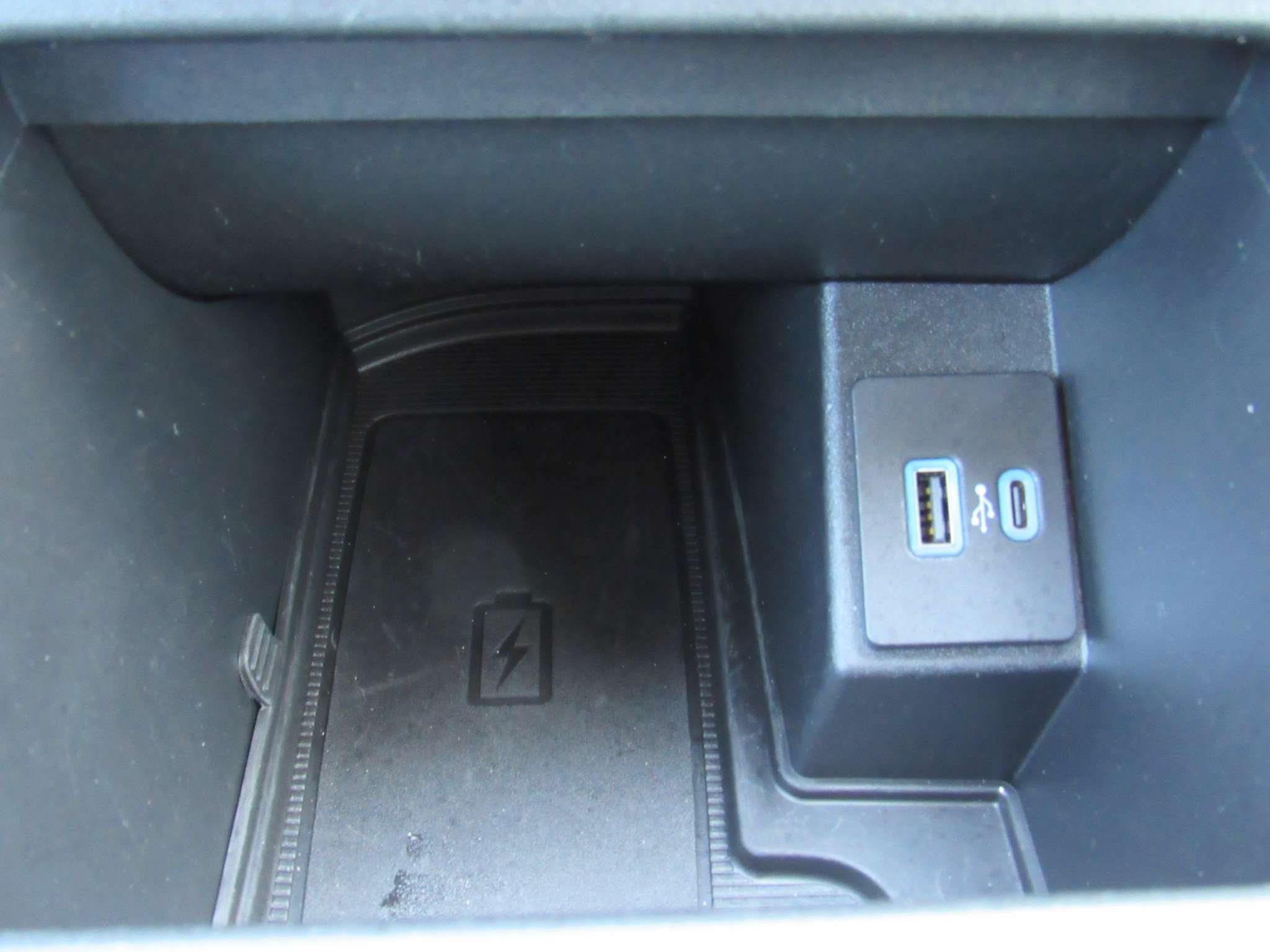 Used 2024 Ford Edge Titanium image 22