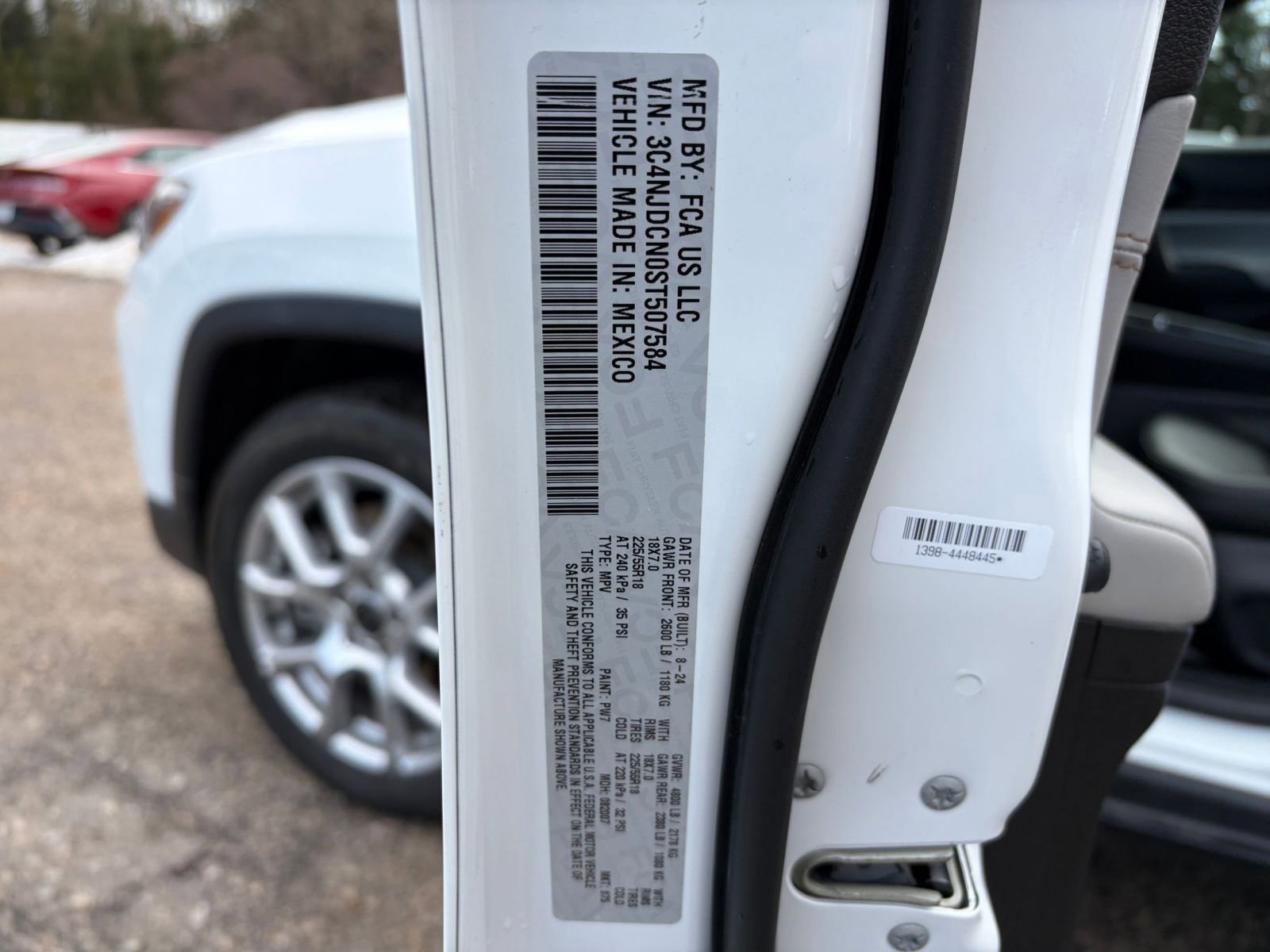 Used 2025 Jeep Compass Limited image 30