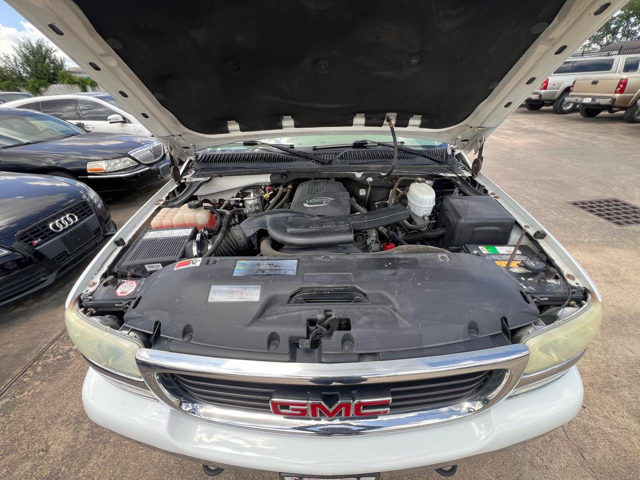 Used 2004 GMC Yukon XL SLT w/ Preferred Equipment Group RWD image 49
