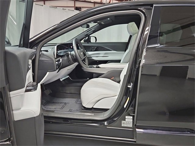 Used 2024 Cadillac Lyriq Sport image 19