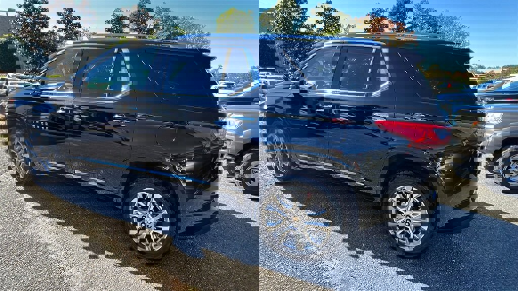 Used 2020 Chevrolet Traverse Premier w/ LPO, Floor Liner Package image 7