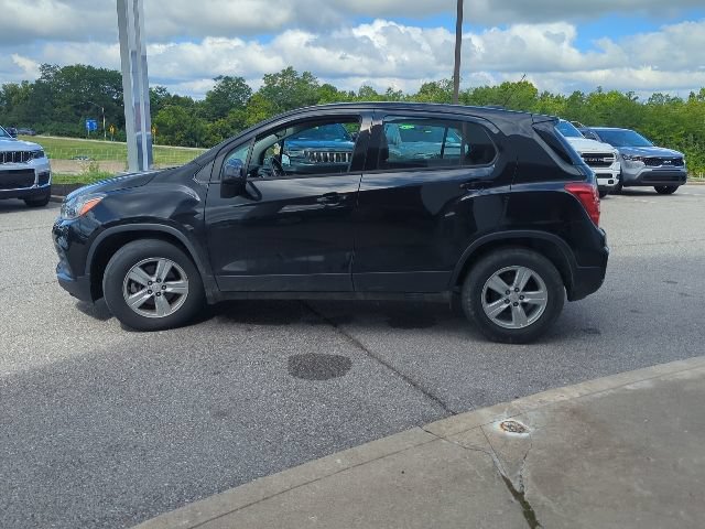 Used 2020 Chevrolet Trax LS FWD image 9