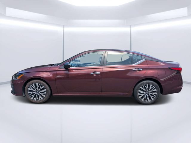 Used 2024 Nissan Altima 2.5 SV FWD image 6