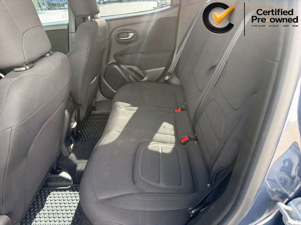 Used 2021 Jeep Renegade Latitude w/ Convenience Group AWD/4WD image 32