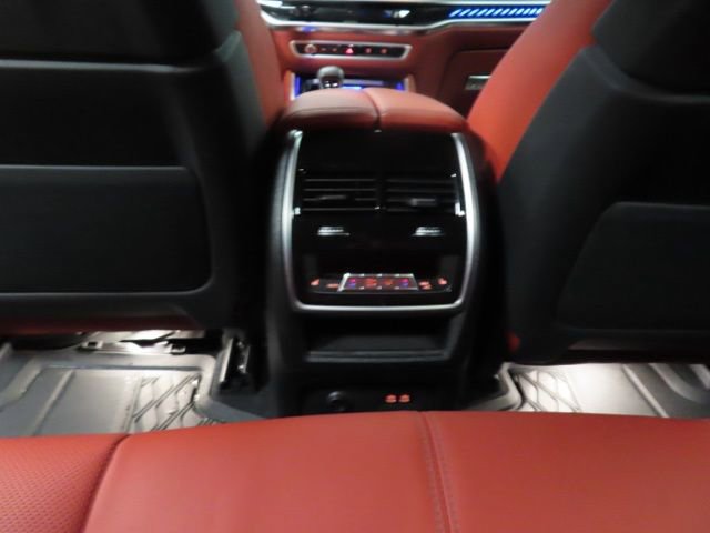 Used 2026 BMW X5 M Competition w/ Executive Package image 23