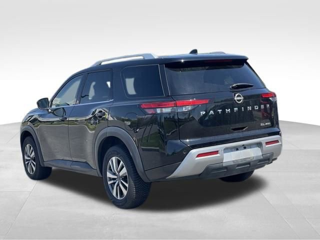 Used 2023 Nissan Pathfinder SL AWD/4WD image 5