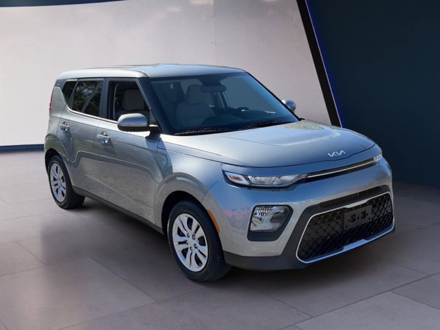 Used 2022 Kia Soul LX FWD image 7