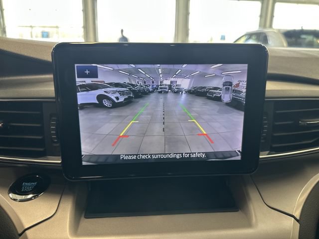 Used 2023 Ford Explorer XLT w/ Equipment Group 202A AWD/4WD image 33