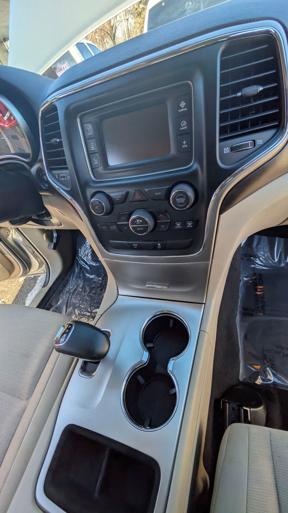 Used 2015 Jeep Grand Cherokee Laredo w/ Quick Order Package 23E RWD image 12
