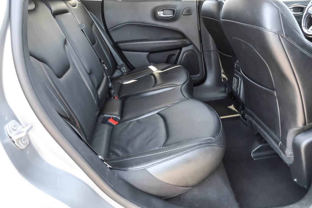 Used 2021 Jeep Compass Limited w/ Sun and Sound Group AWD/4WD image 32