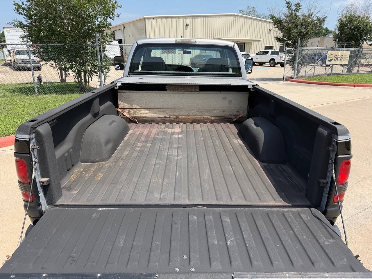 Used 1998 Dodge Ram 3500 Truck 4x4 Quad Cab image 16