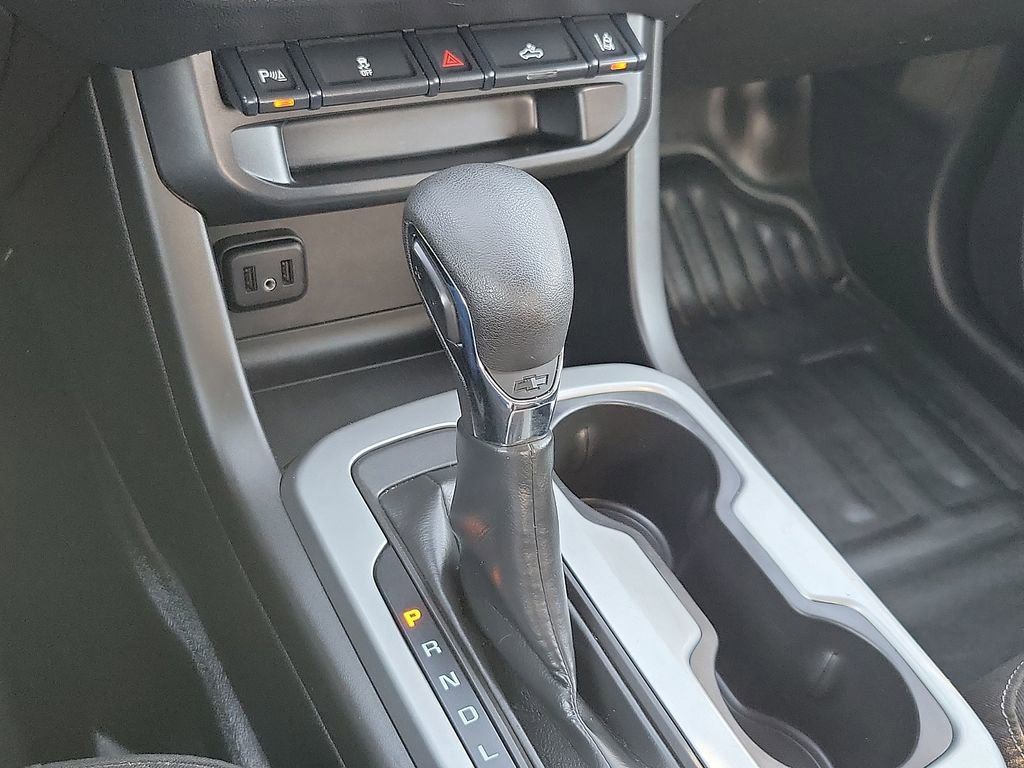 Used 2022 Chevrolet Colorado LT w/ Fleet Safety Package image 17