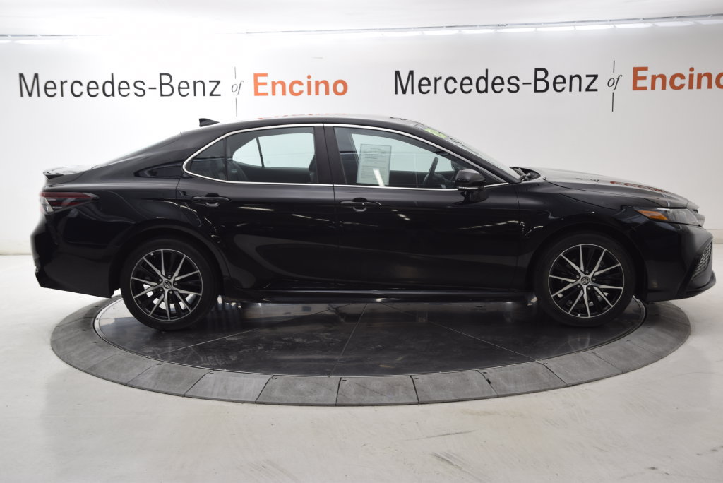 Used 2024 Toyota Camry SE w/ Convenience Package FWD image 6