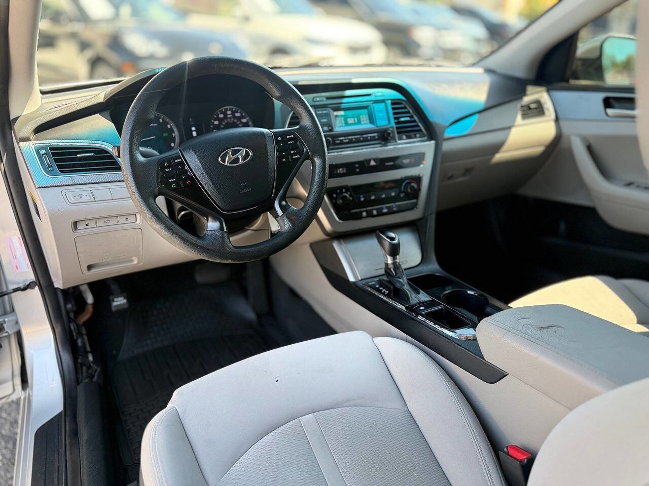 Used 2017 Hyundai Sonata SE FWD image 17