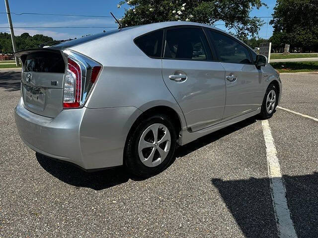Used 2013 Toyota Prius Three w/ Solar Roof Pkg FWD image 4