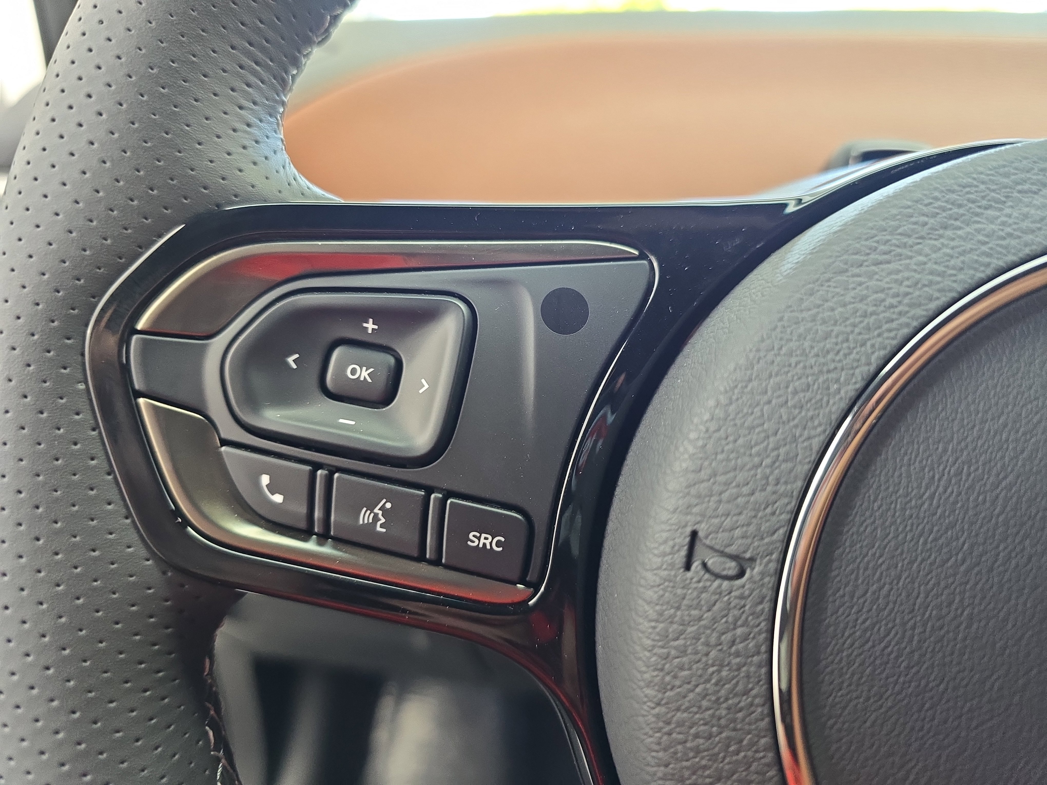 New 2025 VinFast VF 8 Plus image 17