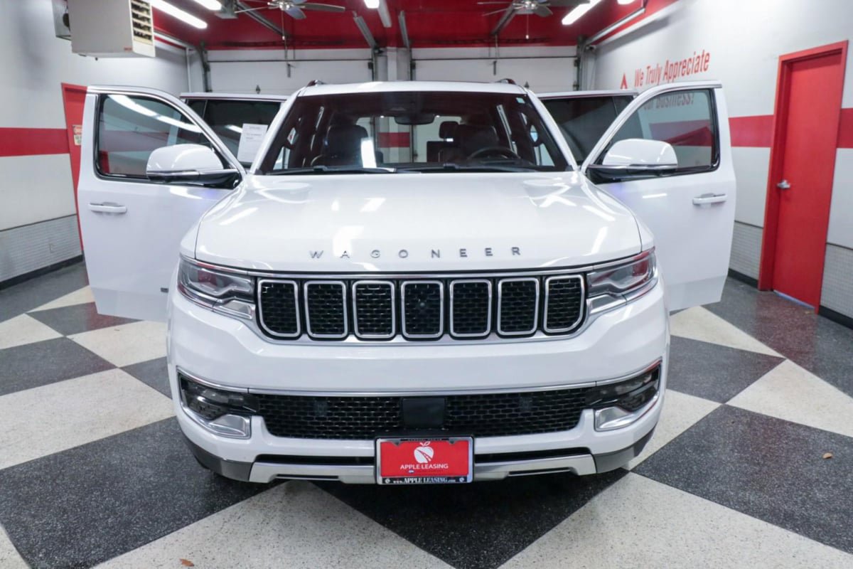 Used 2022 Jeep Wagoneer Series III w/ Premium Group I RWD image 31