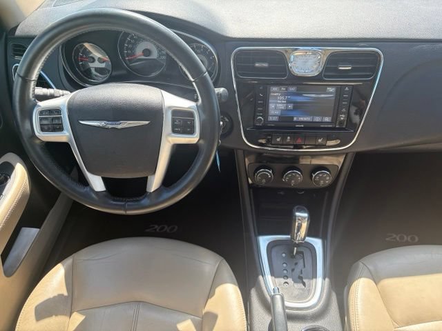 Used 2014 Chrysler 200 Limited w/ Sun/Sound Group FWD image 3