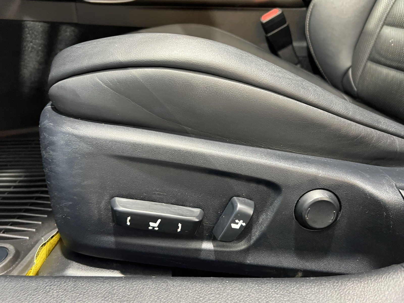 Used 2016 Lexus IS 200t RWD image 24