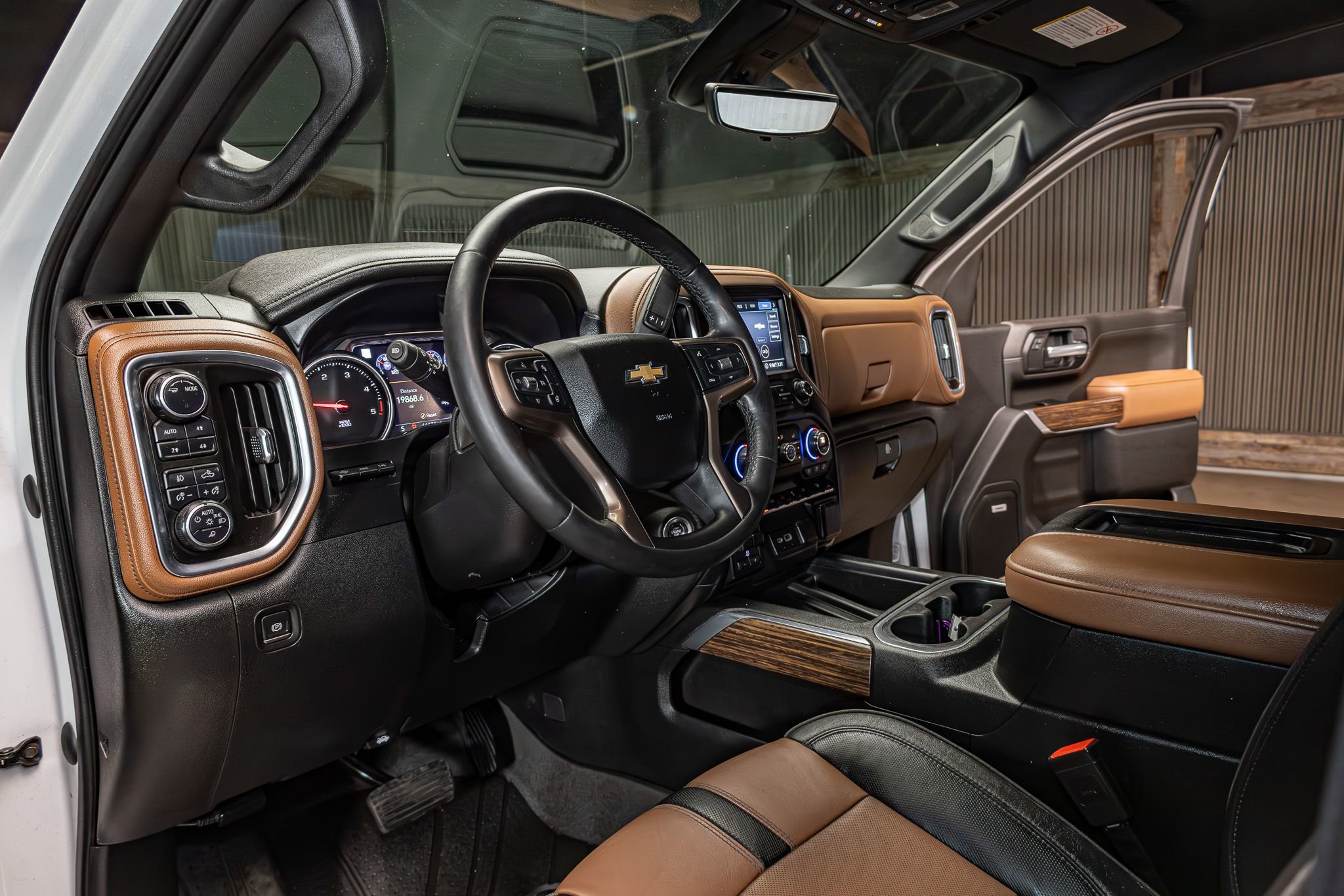 Used 2020 Chevrolet Silverado 3500 High Country AWD/4WD image 13