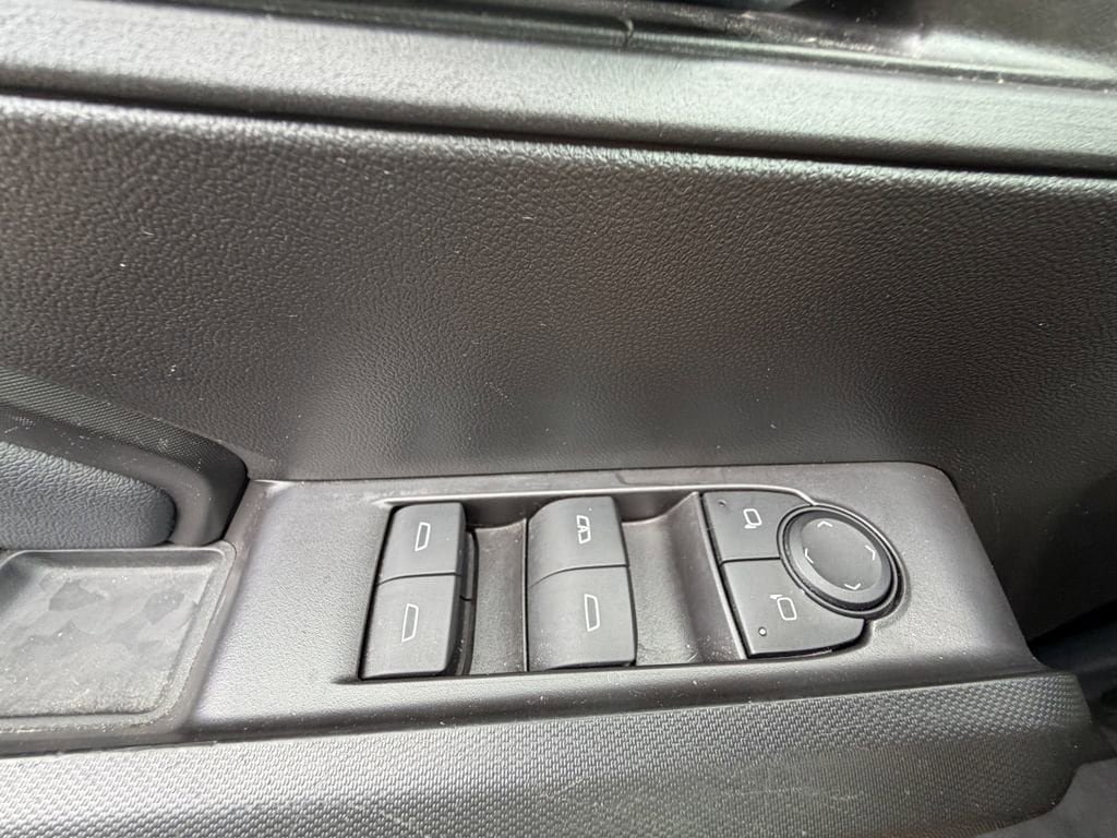 Used 2024 Chevrolet Colorado LT w/ LT Convenience Package III RWD image 23
