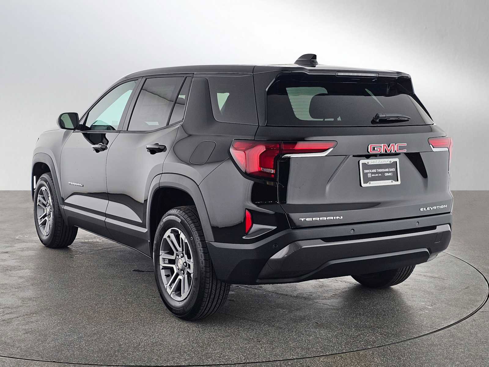 New 2026 GMC Terrain Elevation w/ LPO, Floor Liner Package FWD image 5