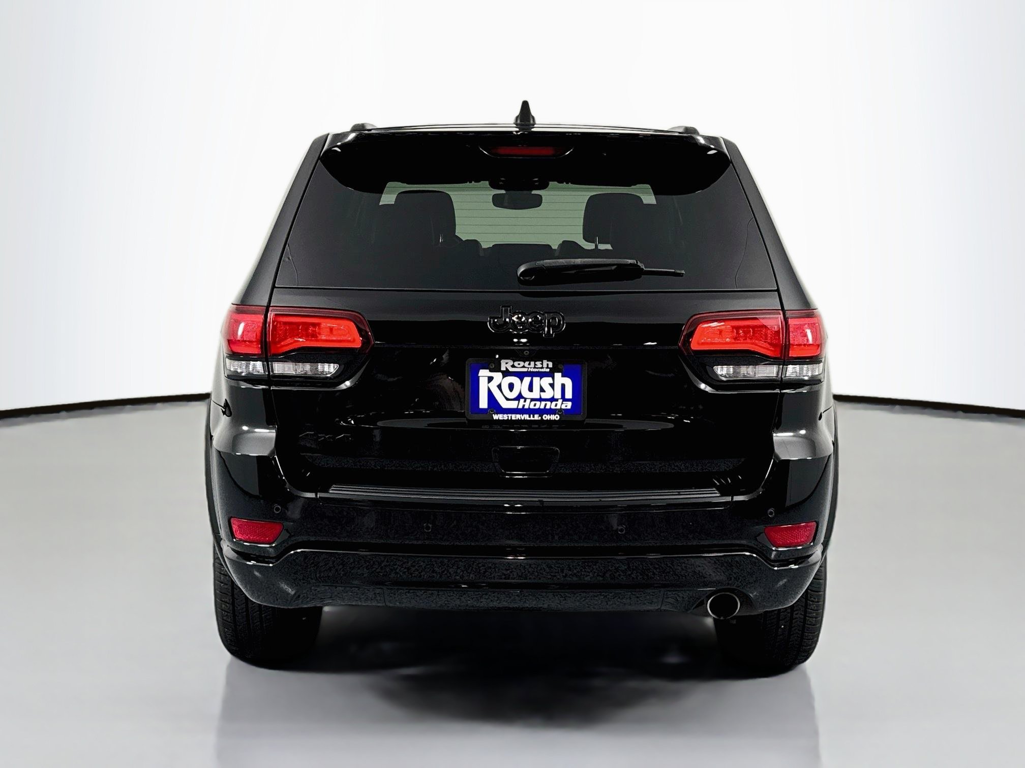 Used 2018 Jeep Grand Cherokee Altitude AWD/4WD image 6