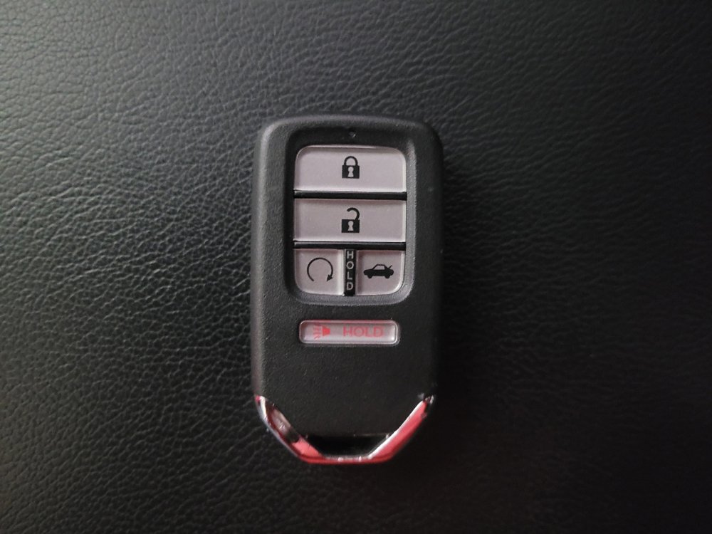 Used 2018 Honda Accord EX-L image 32