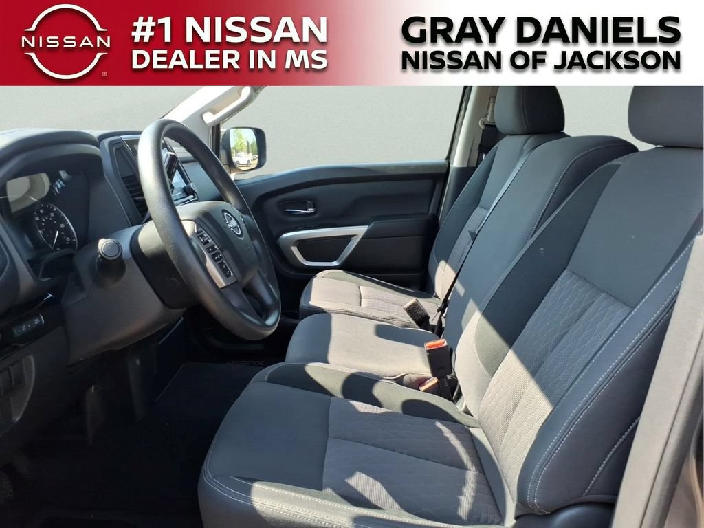 Used 2024 Nissan Titan SV AWD/4WD image 19