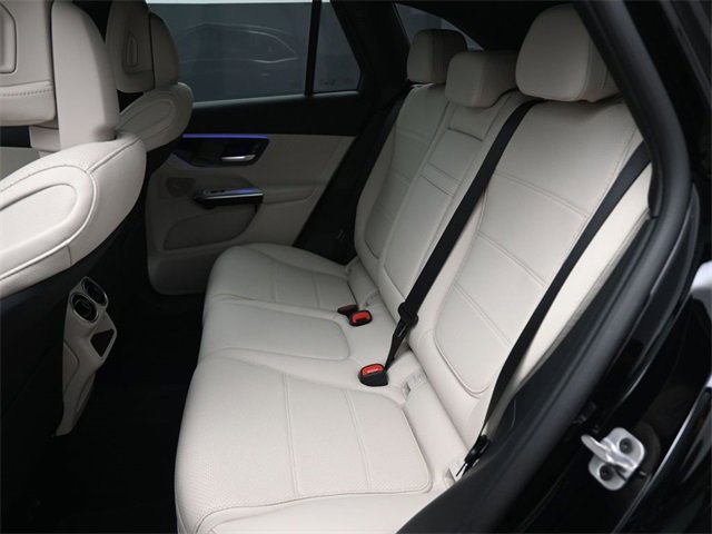 New 2025 Mercedes-Benz GLC 300 image 23